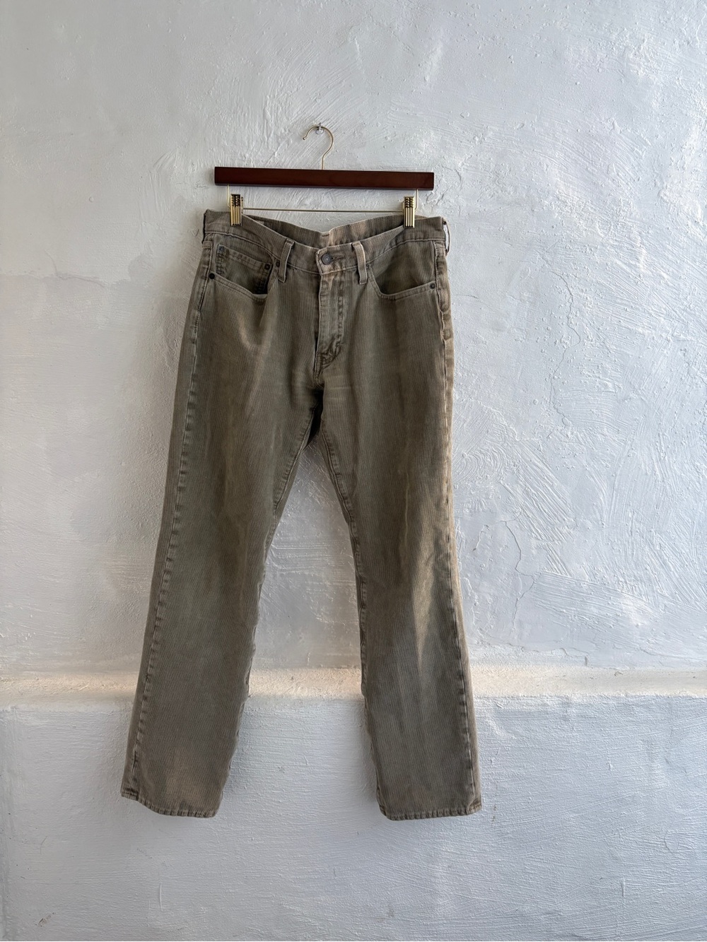 Men’s Levi 514 corduroy pants